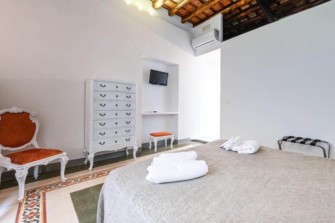 Principe Di Bigottia Hotel Trapani Bagian luar foto