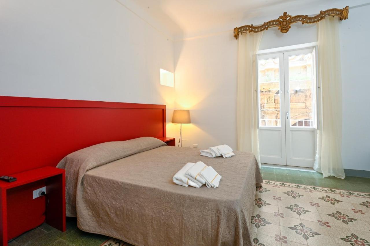 Principe Di Bigottia Hotel Trapani Bagian luar foto
